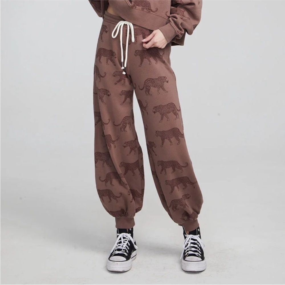 CHASER | NEW Deep Taupe Leopard Print Jogger Pants Sweatpants Women’s Size XS
